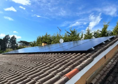 panneaux solaires3 400x284 - Panneaux photovoltaïques